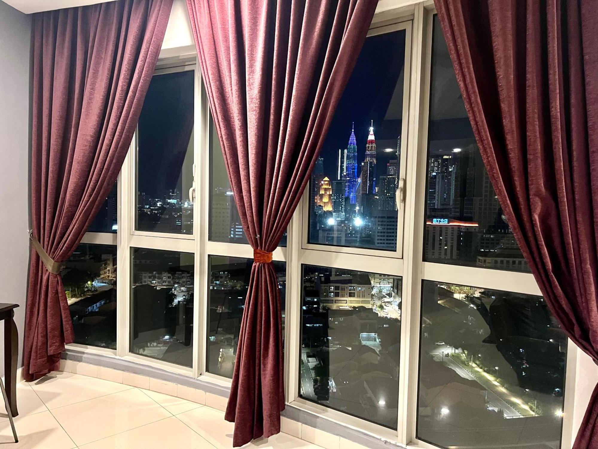 Regalia Suites 424 Kuala Lumpur Exterior foto